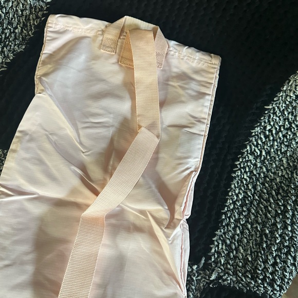 Thirty-One drawstring laundry bag-Pale Pink 💗 - Picture 6 of 8